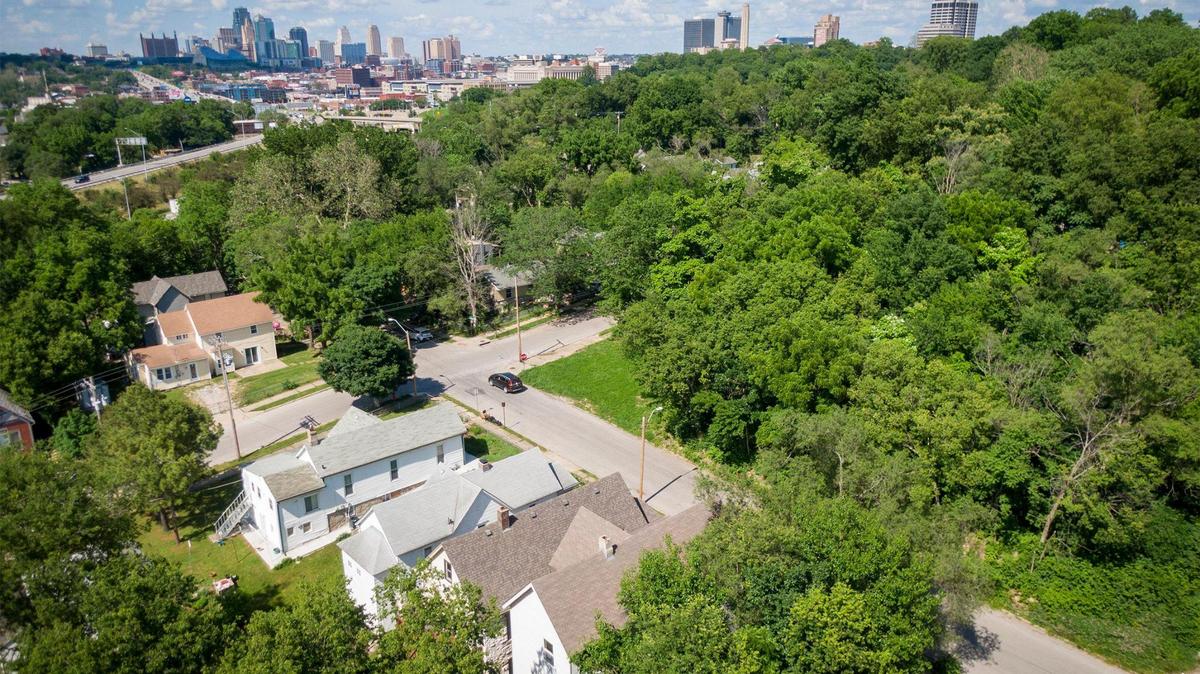 Kansas City’s Westside south neighborhood, near West 29th Street and Belleview Avenue, is pictured in June 2021.