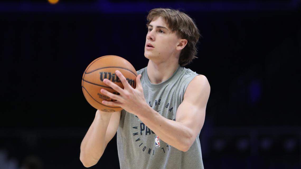 Indiana Pacers forward Johnny Furphy warms up on the court.