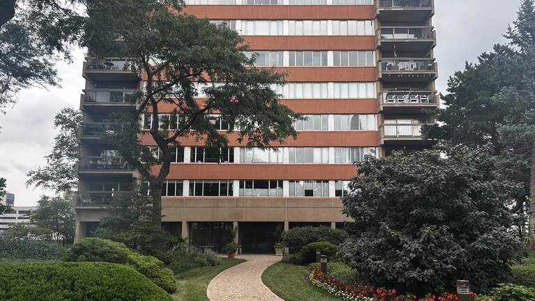Did the Royals forget about the people who already live at Crown Center? | Hudnall