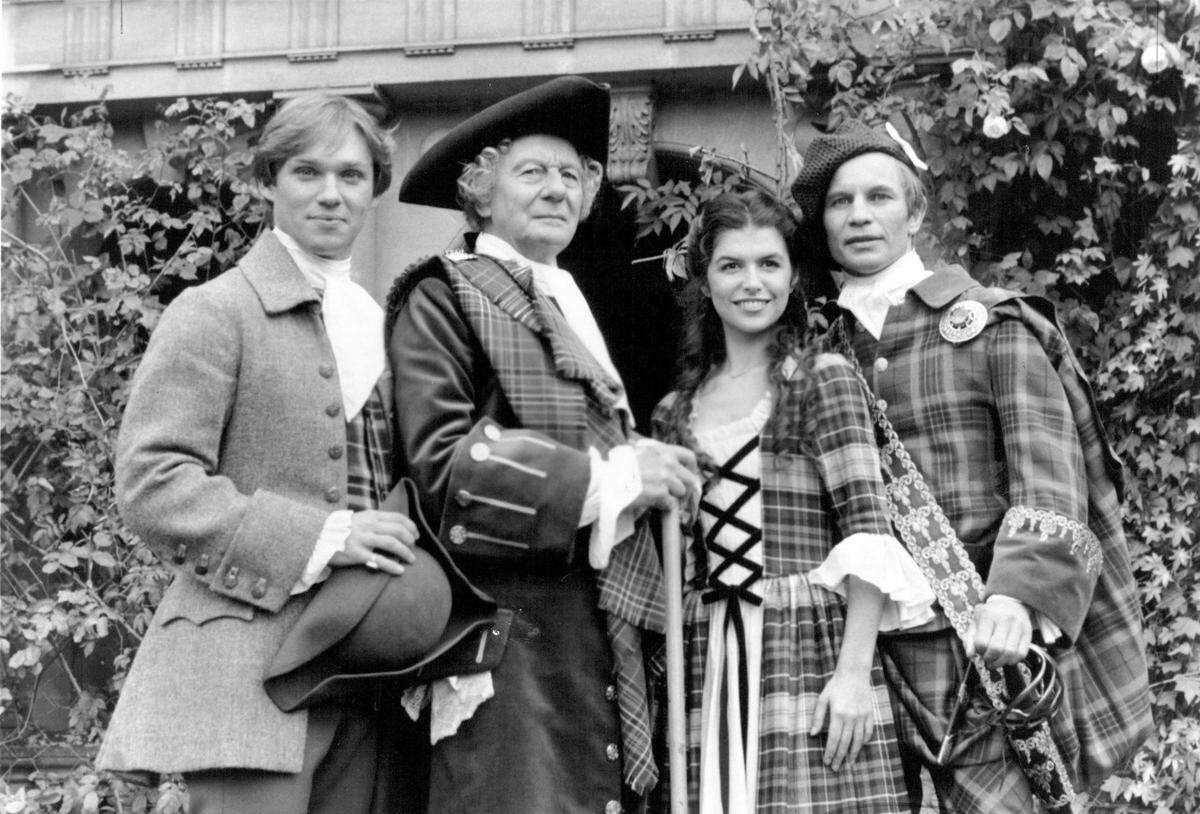 “The Master of Ballantrae” is a three-hour Hallmark Hall of Fame presentation that aired on CBS on Tuesday, January 31, 1989. The film stars Richard Thomas, Sir John Gielgud, Finola Hughes, and Michael York. It tells the story of the intense and bitter hatred between two brothers over a woman and their family estate. The drama explores themes of rivalry, love, and betrayal.