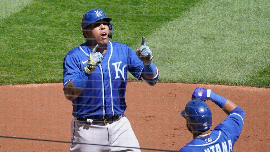 The Royals’ Salvador Perez (left) blasted a two-run home run in the third inning against the Minnesota Twins in Minneapolis on Saturday, May 1, 2021.