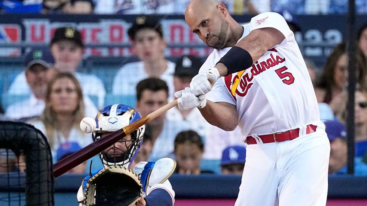 National League’s Albert Pujols, of the St. Louis Cardinals, bats during the MLB All-Star baseball Home Run Derby, Monday, July 18, 2022, in Los Angeles. (AP Photo/Jae C. Hong)