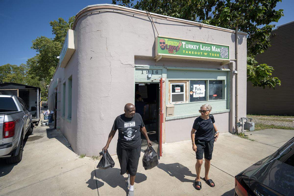 Customers leave with three orders of smoked turkey legs from KC TurkeyLeggman, a popular barbecue spot at 1916 Quindaro Blvd., in Kansas City, Kansas, on Thursday, Sept. 11, 2025.
