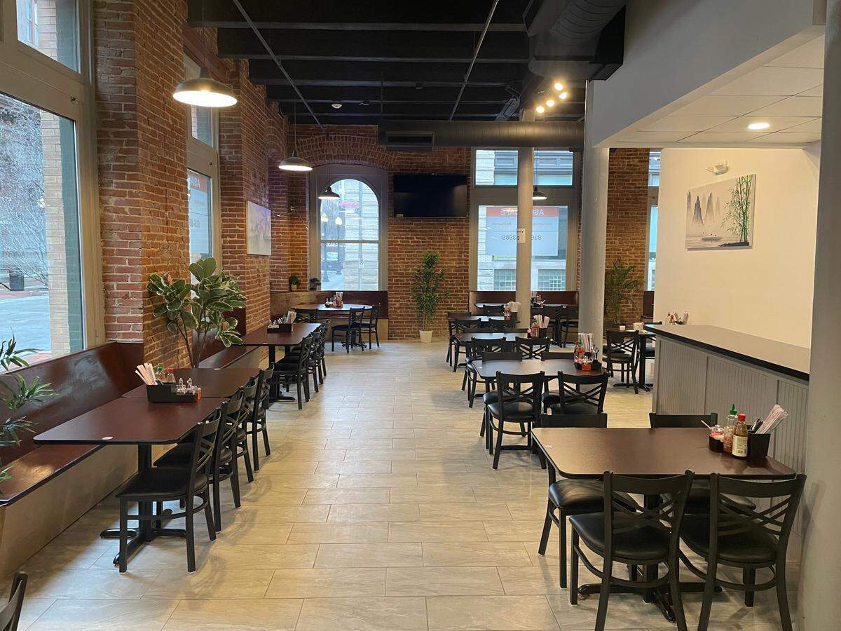 Asian Cafe’s menu emphasizes Chinese and Vietnamese flavors.