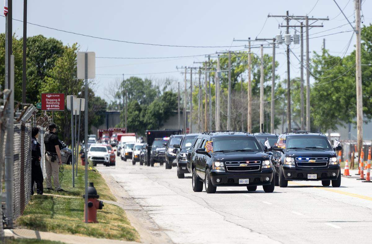 Vice President JD Vance’s motorcade approaches Milbank Manufacturing in Kansas City on Monday, May 18.