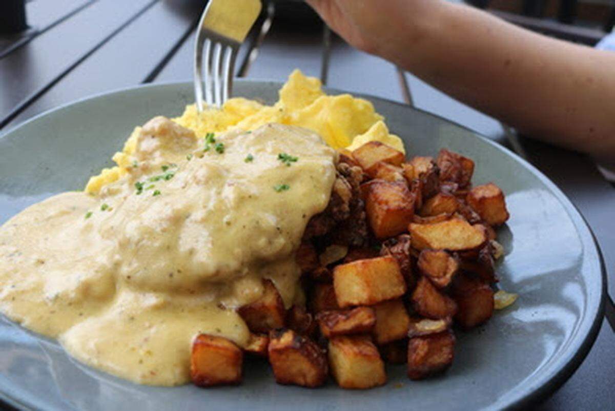 Summit Grill has a to-go brunch and mimosa kits, as well as eer and wine to-go.