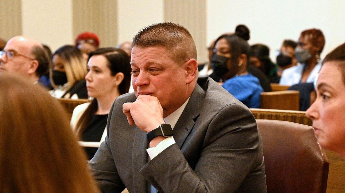 Arrest warrant issued for former KC cop Eric DeValkenaere after appeals court ruling