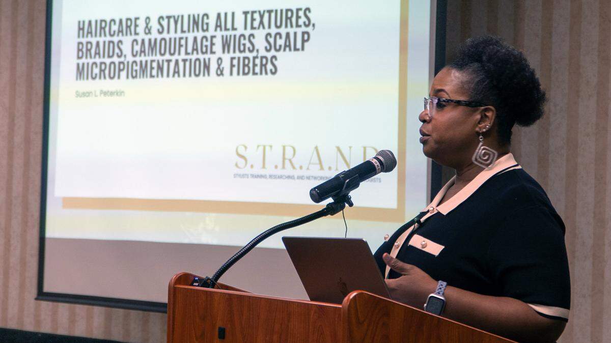 Susan Peterkin, co-founder of erS.T.R.A.N.D. network