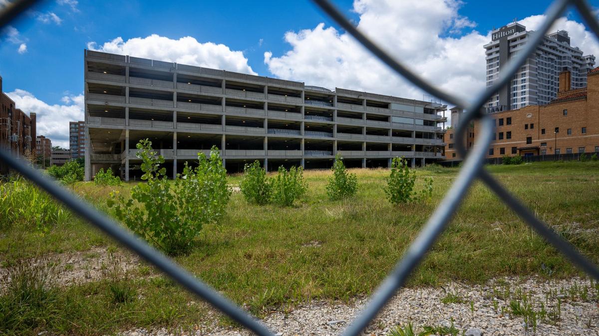 Nordstrom in 2022 canceled its plan to build a department store on the west edge of the Country Club Plaza, leaving a vacant lot, seen as a sad symbol of the luxury shopping district’s recent decline.