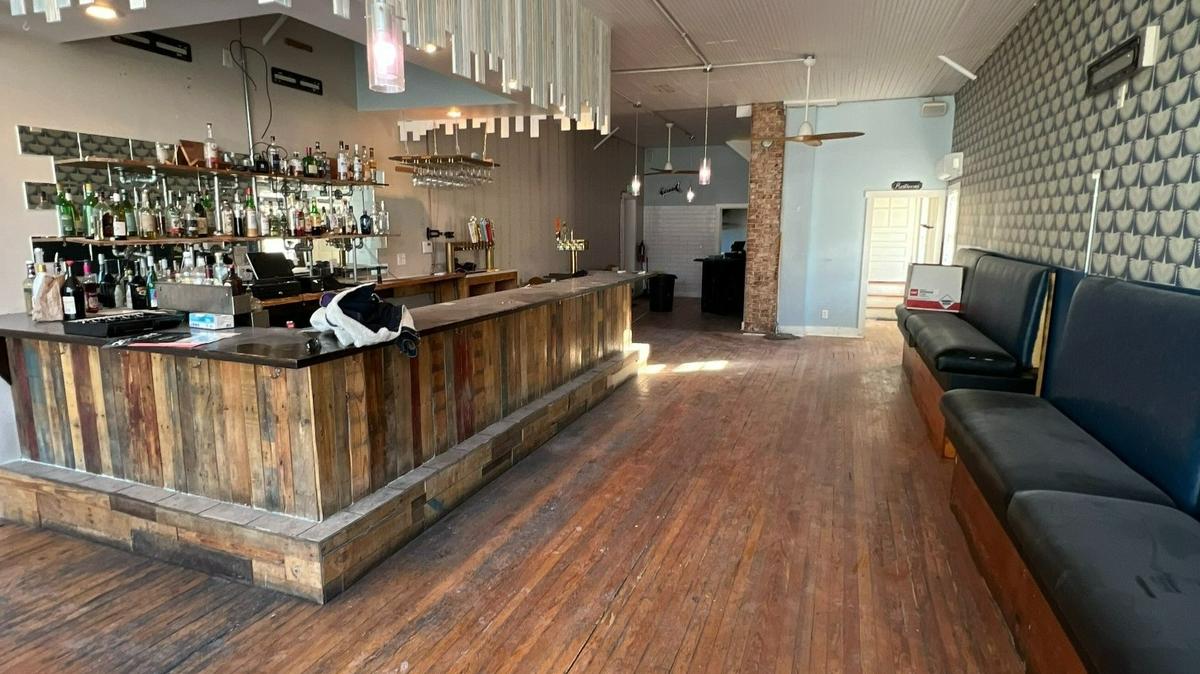 The Blue Palm will take over the former Mockingbird Lounge building at 204 Orchard St. in Kansas City, Kansas.