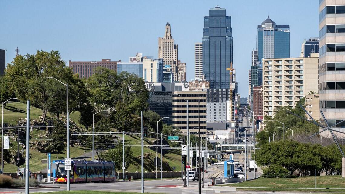 Kansas City to stay warmer than usual through the weekend. When could rain return?