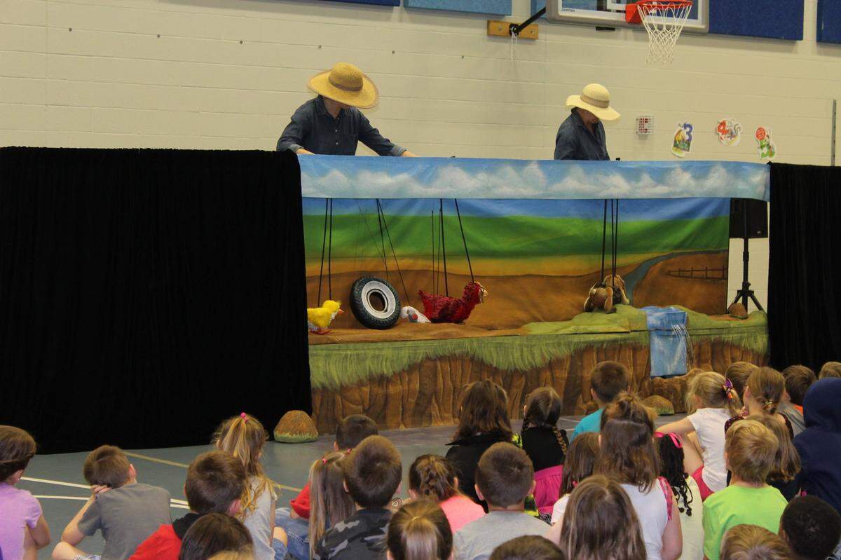 The StoneLion Puppet Theatre will provide online entertainment for the Teddy Bear Picnic and the Kansas City Public Library’s Friday Night Family Fun.