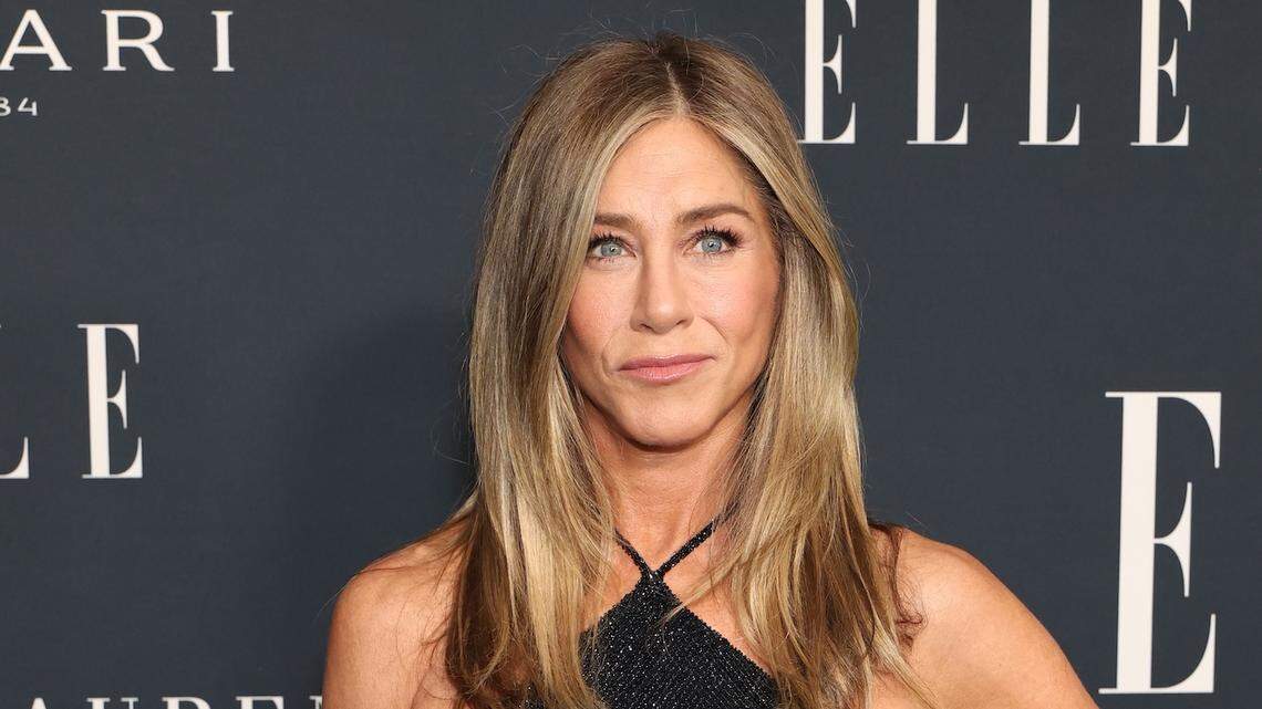 Why Does Jennifer Aniston Use a Weighted Blanket? All About Her Sleep Tools and Nightly Routine