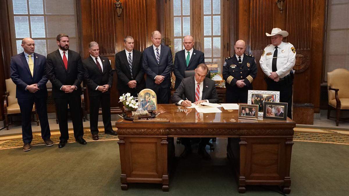 Missouri Gov. Mike Kehoe signed executive orders after taking the oath of office. Two of the orders seek to combat illegal immigration.