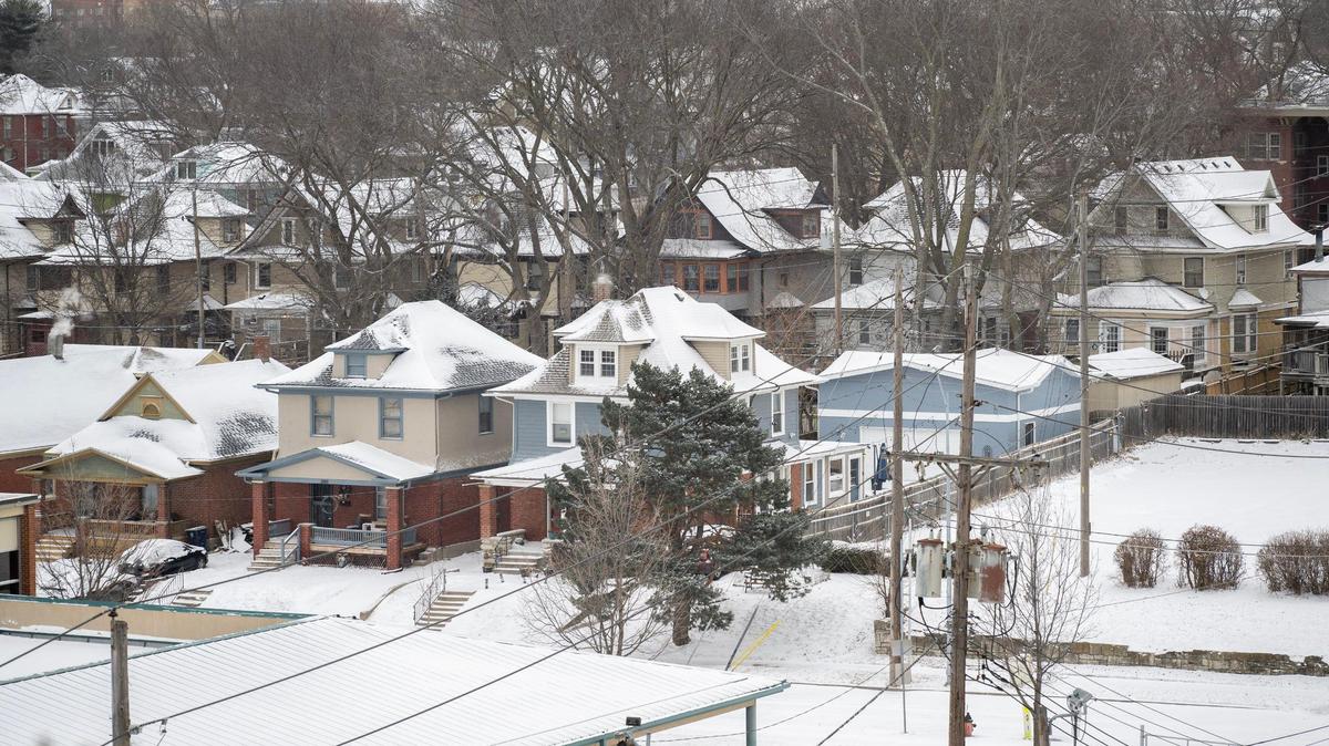 It’s rare for Kansas City to have a white Christmas. On average, the metro sees one every five years. This holiday, there will not be any snow on the ground on Christmas morning. This file photo is from a February 2025 snowstorm.