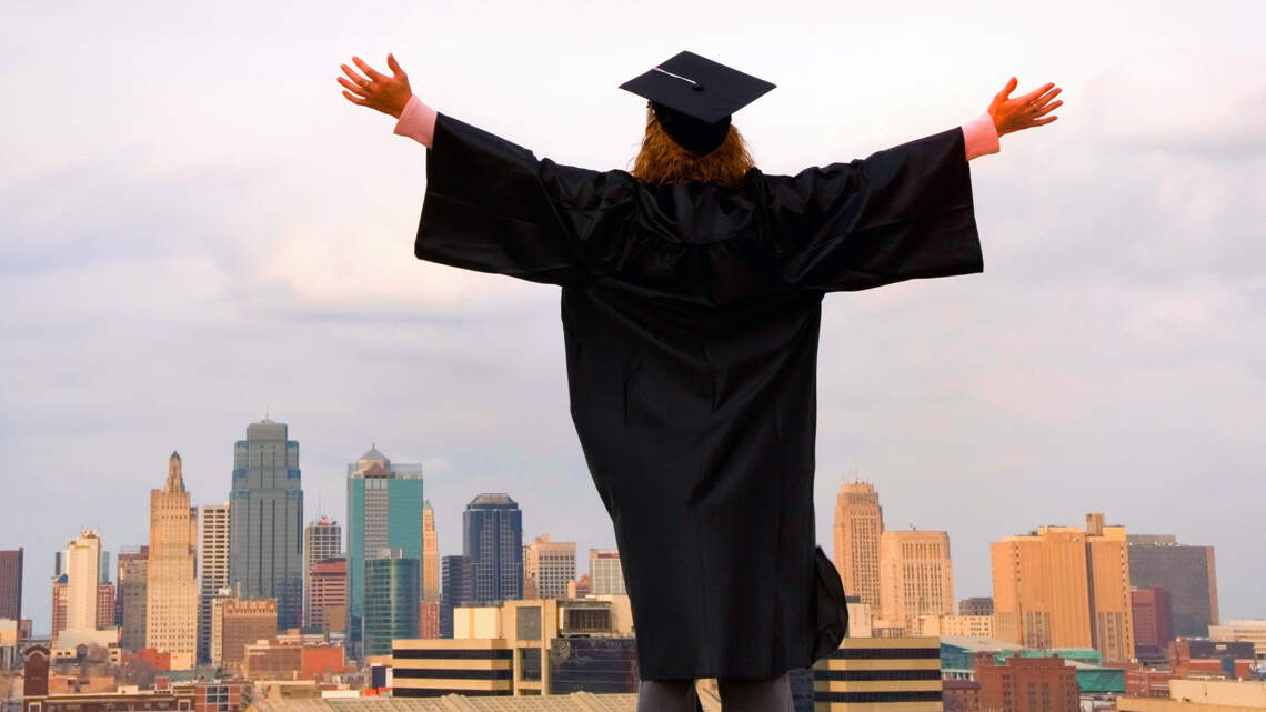 Stay in school, brave college students. AI may loom, but you still have value | Opinion