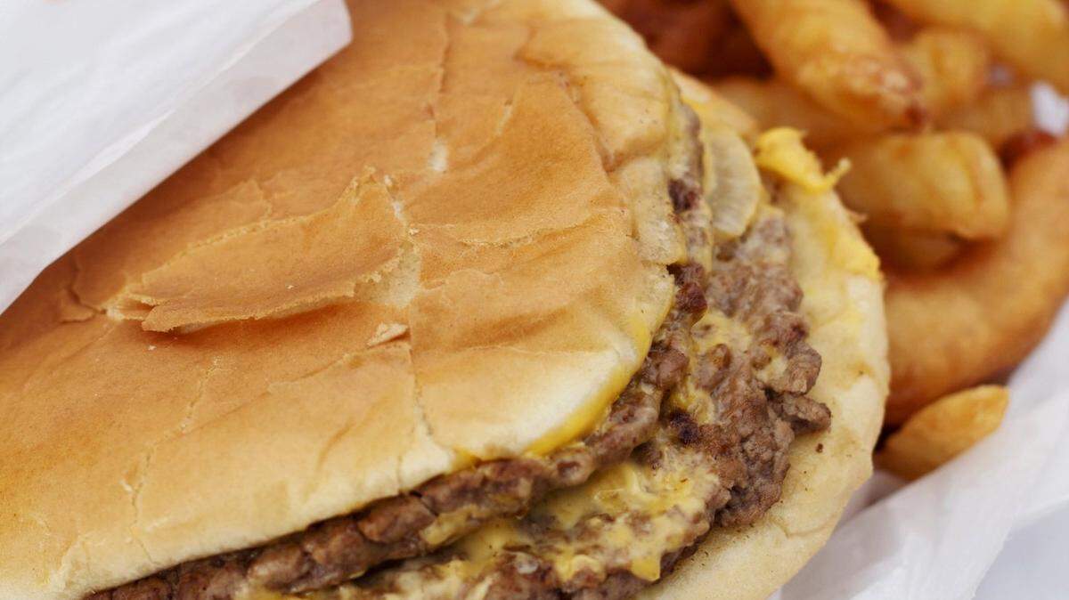 Paul’s Drive-In is reopening in Kansas City, Kansas.