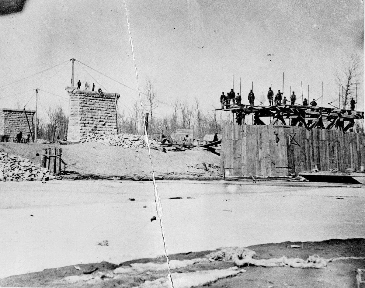 Work being done on Pier No. 5 on the Hannibal Bridge on Feb. 13, 1868.