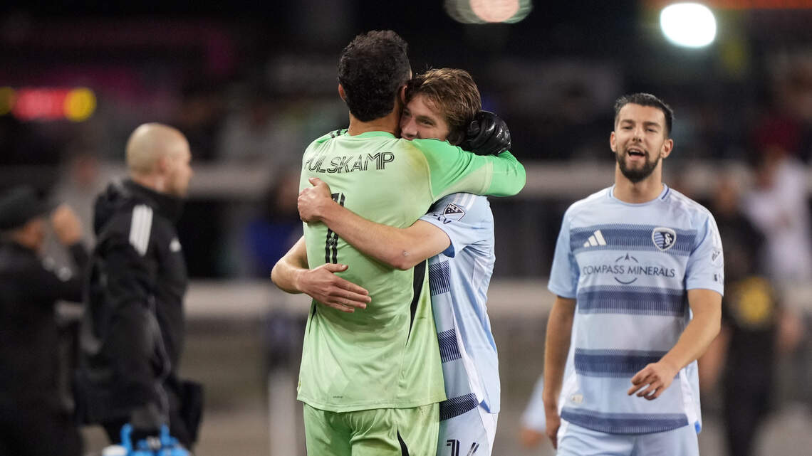 Sporting KC erupts for 5 goals in highlight-filled win over San Jose Earthquakes