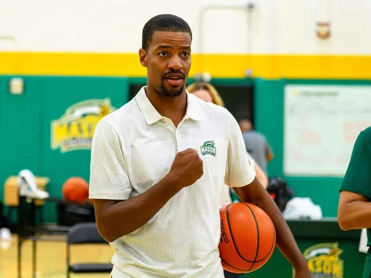 Kansas City-area basketball fans will probably remember Kim English from his playing days as a member of Frank Haith’s Mizzou Tigers basketball team. Now he’s the head coach at George Mason.
