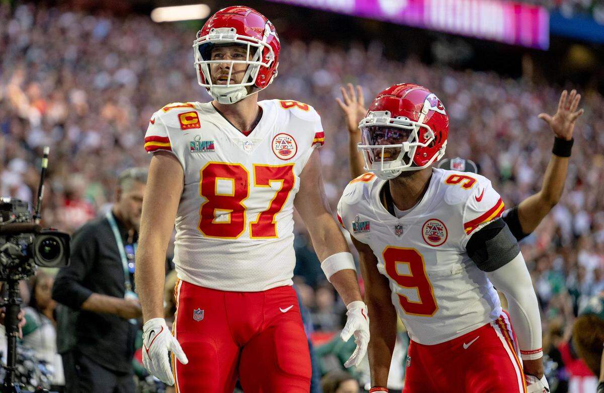 Kelce and Smith-Schuster pause for a moment and then the fun begins.