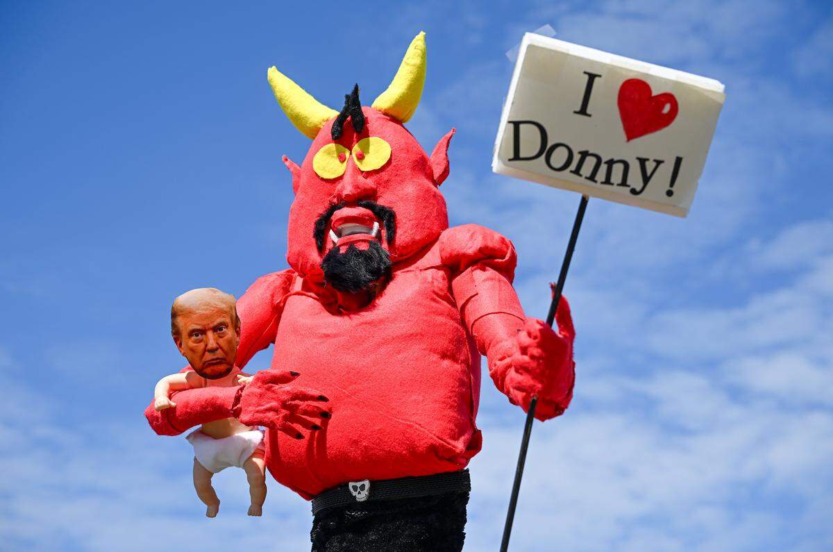 Protesters gathered in Mill Creek Park near the Country Club Plaza on Saturday, March 28, 2026, for a No Kings protest against the Trump administration. It's the third round of No Kings protests that have swept the nation over the past year.
