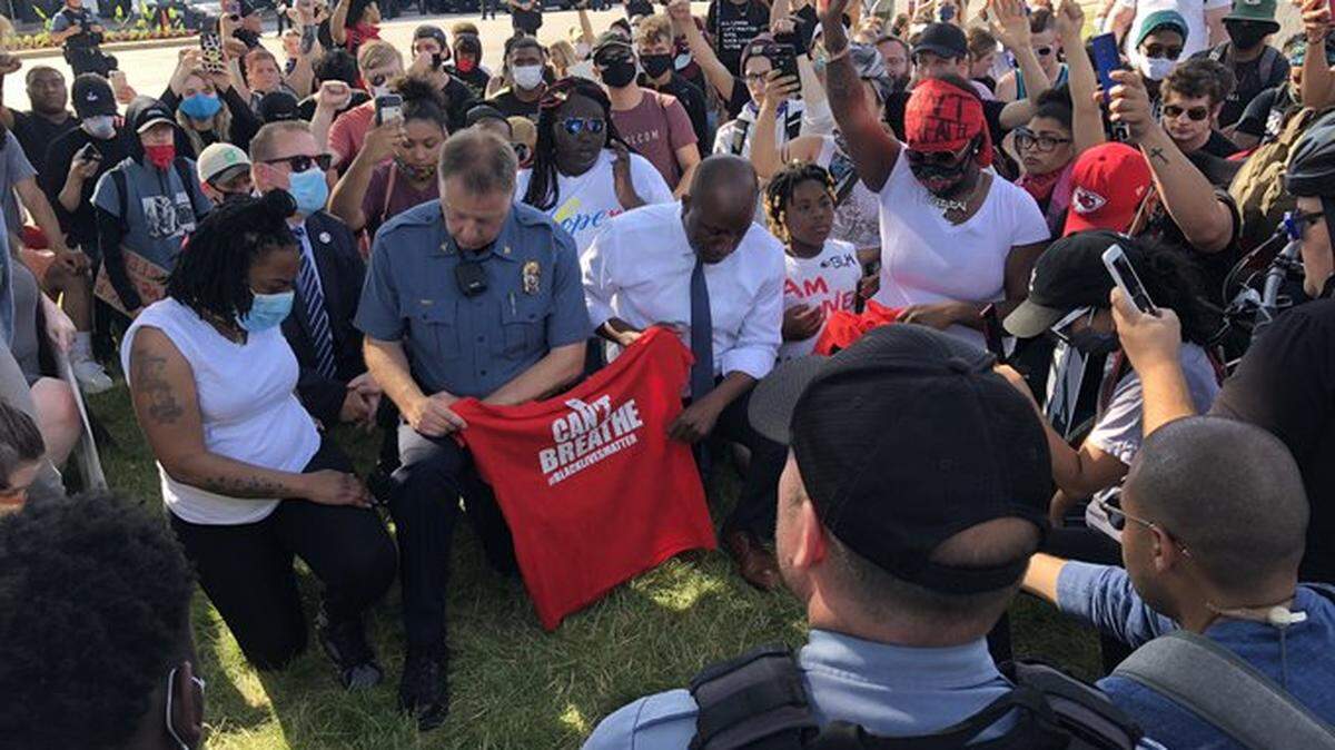 KCPD Chief Rick Smith knelt in honor of George Floyd. Then he said he didn’t mean it