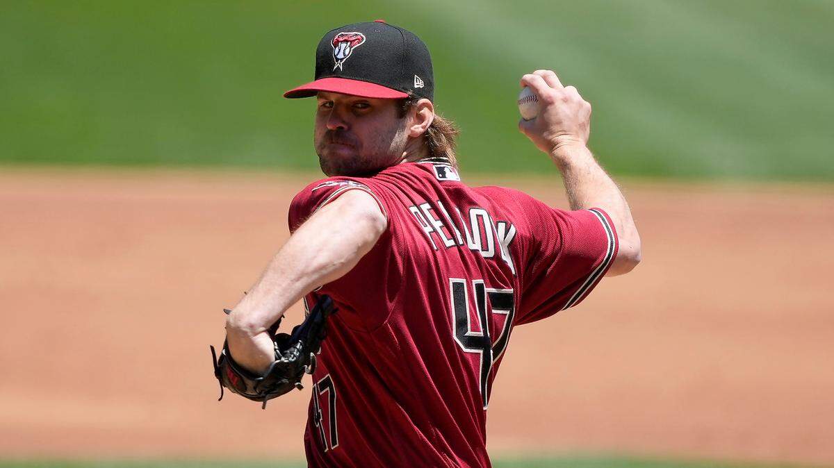 Arizona Diamondbacks pitcher Matt Peacock works against the Oakland Athletics during the first inning of a baseball game Wednesday, June 9, 2021, in Oakland, Calif. (AP Photo/Tony Avelar)