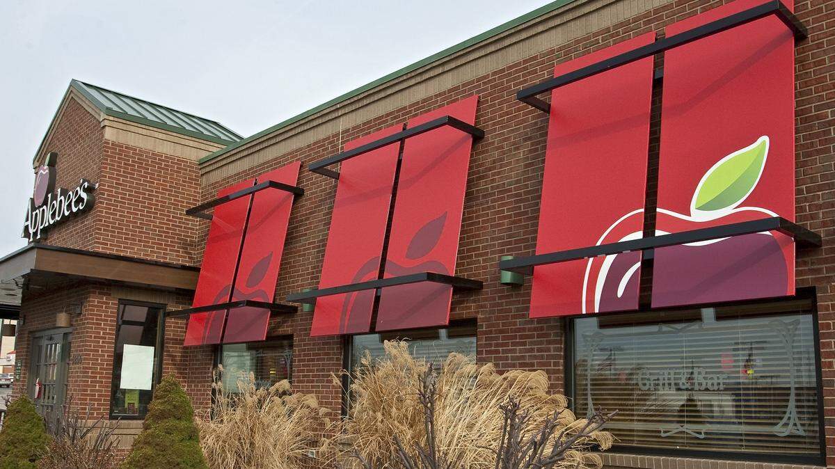 Applebee’s has closed its Grandview restaurant after more than 20 years.