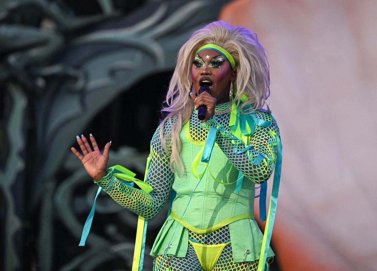 Minti Varieties was one of the drag performers who opened for Chappell Roan on Friday, Oct. 3, 2025, at the National WWI Museum and Memorial.