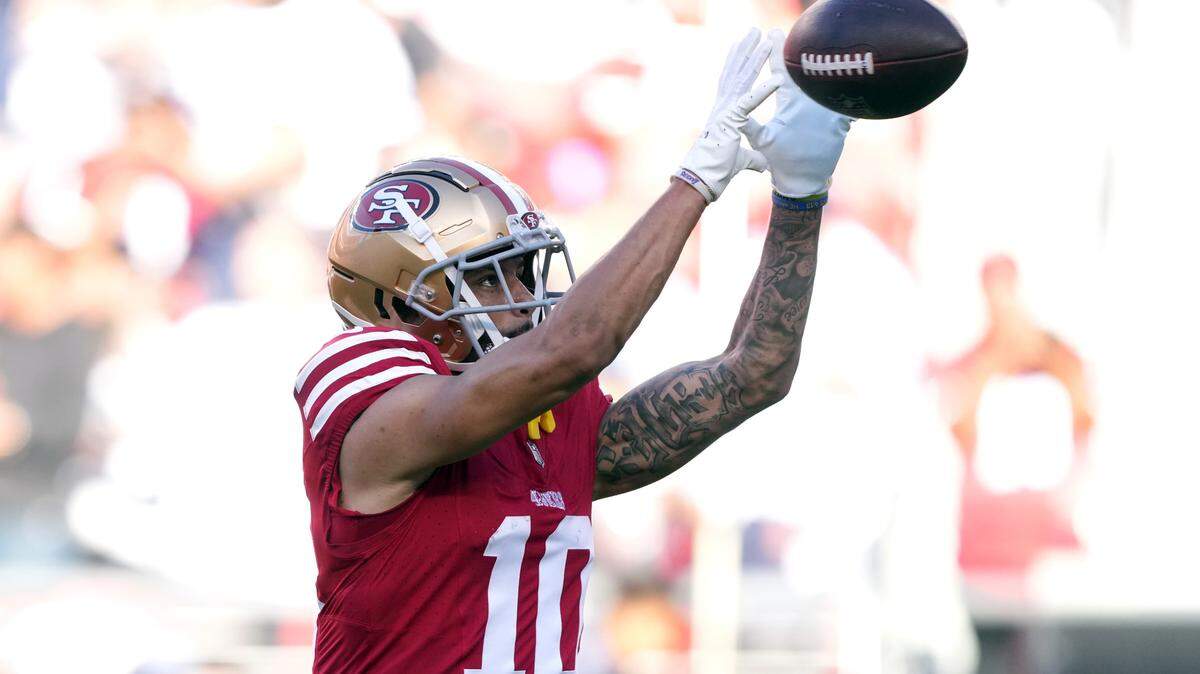 San Francisco 49ers wide receiver Ronnie Bell (10) warms up before the game against the Dallas Cowboys at Levi’s Stadium.