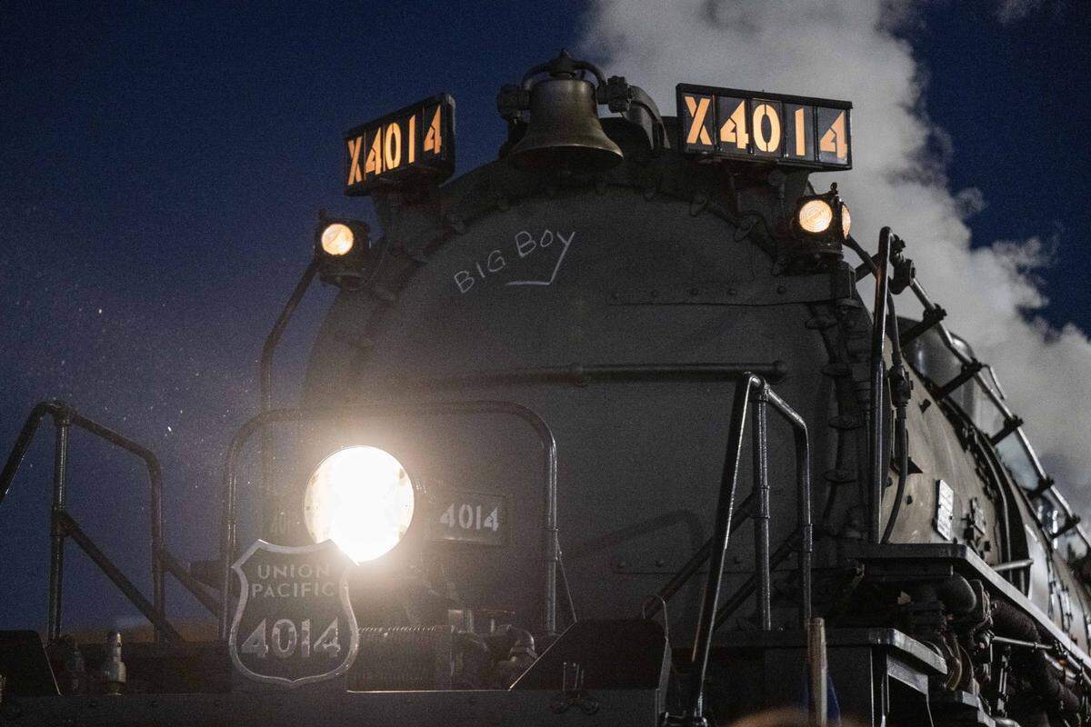 Union Pacific’s Big Boy rolls into Kansas City on Tuesday, Oct. 15, 2024.