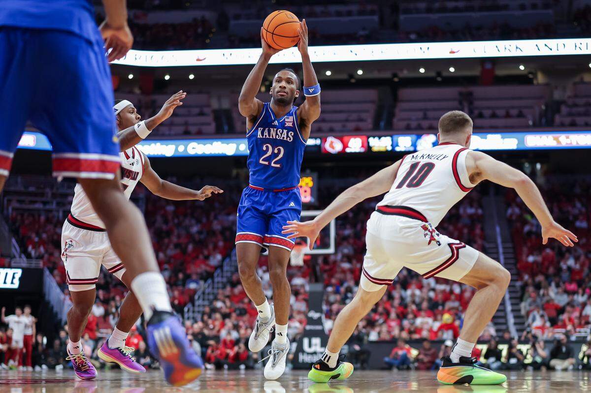 Kansas Jayhawks freshman guard Darryn Peterson looks to pass during a men’s college basketball exhibition game against the Louisville Cardinals at the KFC Yum! Center in Louisville, Kentucky on Friday, October 24, 2025.