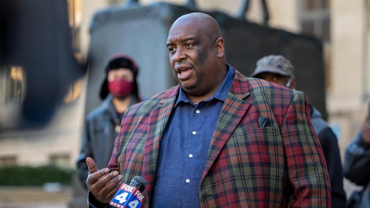 Community activists want judge in KC police shooting trial removed from criminal case