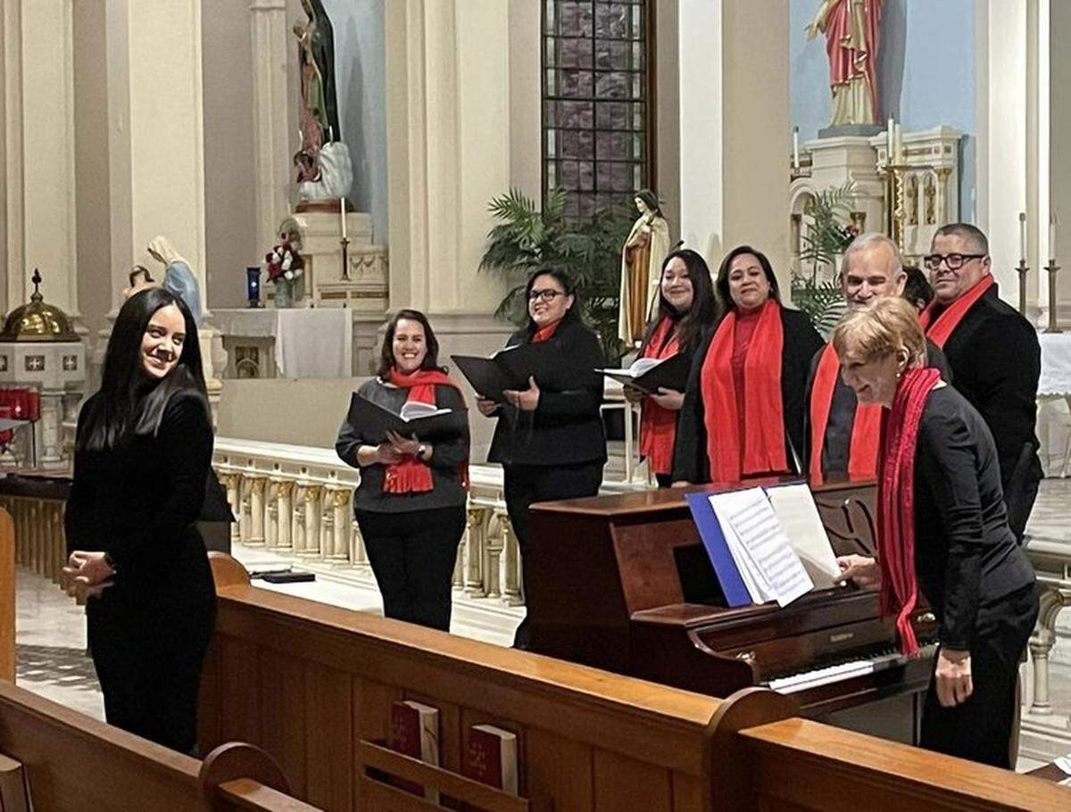 Voces Festivas will perform a Christmas concert Dec. 13.