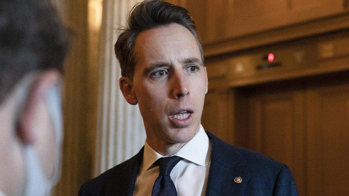 Sen. Josh Hawley says he’ll put forth a bill keeping U.S. senators and representatives from important conflicts of interest.