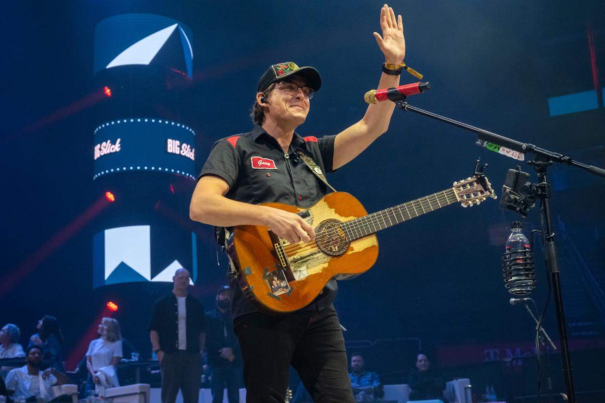 Musician Stephen Wilson Jr. waves to the crowd at the Big Slick fundraiser on Saturday, May 30, at T-Mobile Center. The annual fundraiser put on by famous Kansas City celebrities raises money for Children’s Mercy Hospital.