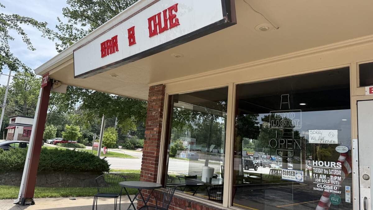 Smoke Town BBQ is closed in Overland Park.