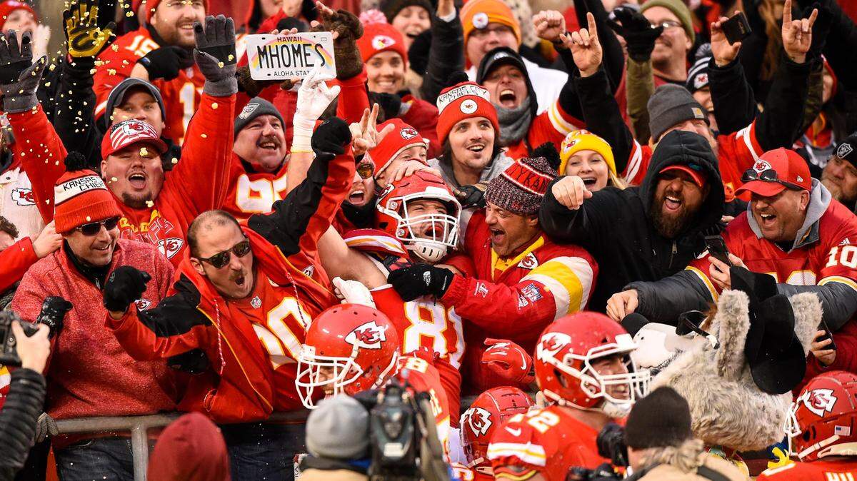 Chiefs fans celebrated with Kansas City Chiefs tight end Blake Bell after he pulled in a touchdown reception early in the fourth quarter against the Houston Texans Sunday, January 12, 2020, at Arrowhead Stadium in Kansas City, Missouri.