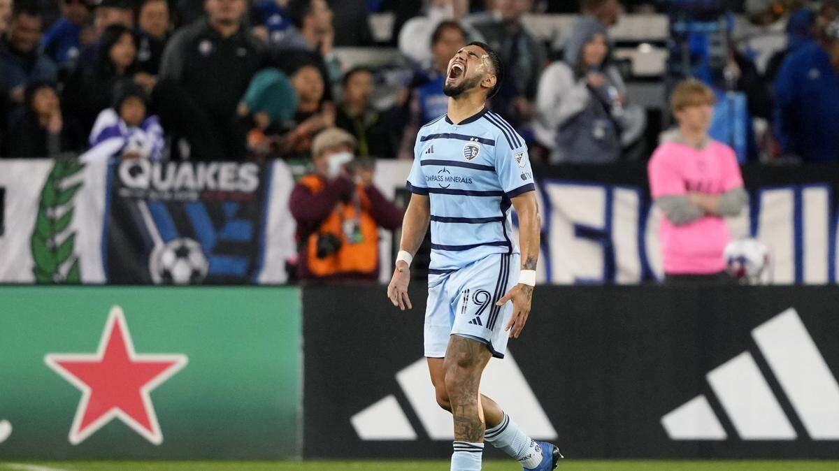 Sporting Kansas City defender Robert Castellanos (19) reacts after receiving a red card during the first half against the San Jose Earthquakes at PayPal Park on April 15, 2023.