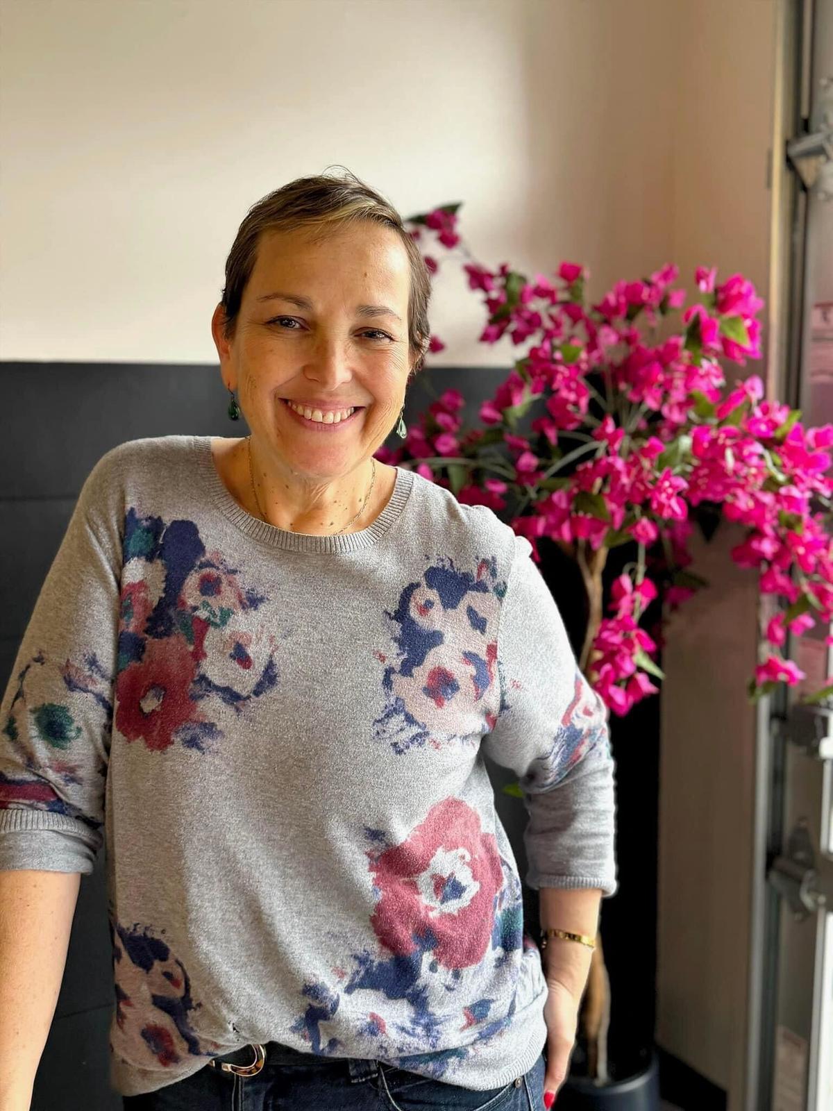 Alejandra de la Fuente owns Cien por Ciento Mexicana in downtown Overland Park.
