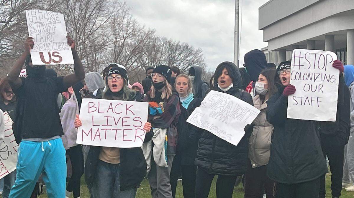 Van Horn High School students in Independence held a daylong protest on Friday, accusing their school of racial discrimination.