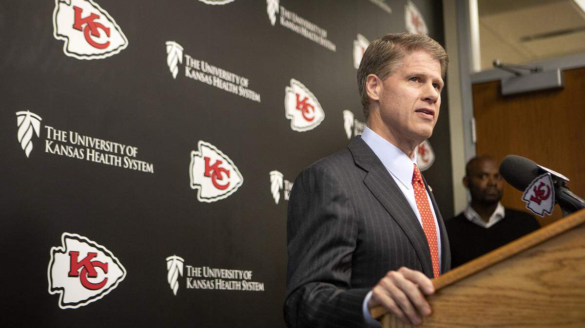 Kansas City Chiefs chairman and CEO Clark Hunt spoke to the media Wednesday, addressing quarterback Patrick Mahomes, Tyreek Hill and Chris Jones and potential league schedule changes.