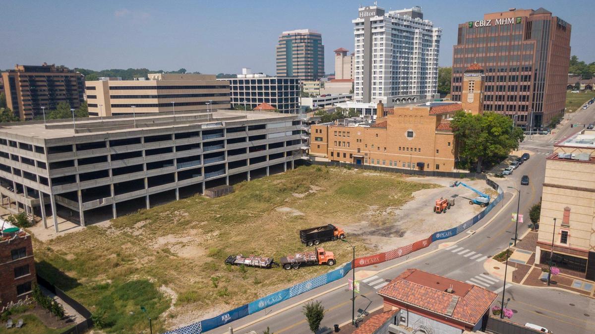 What Kansas City Mayor Quinton Lucas calls a 3-acre “hole” or “pit” now sits where a Nordstrom department store had been planned on the west side of the Country Club Plaza.