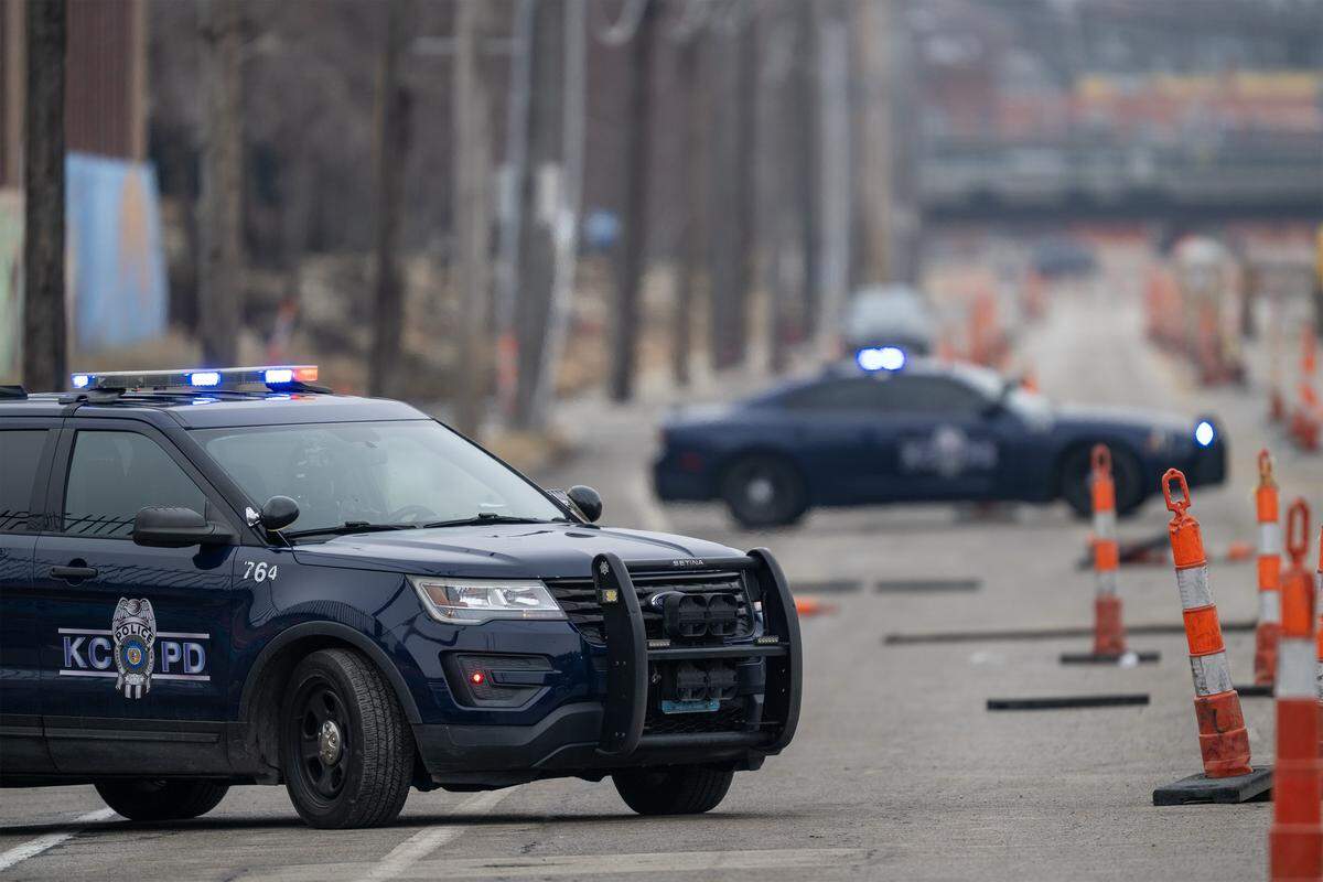 Kansas City Police were on the scene at 2801 Southwest Blvd. following an early morning shooting on Sunday, Feb. 15, 2026. Two women were killed and two other people injured during the incident at a Kansas City nightclub.