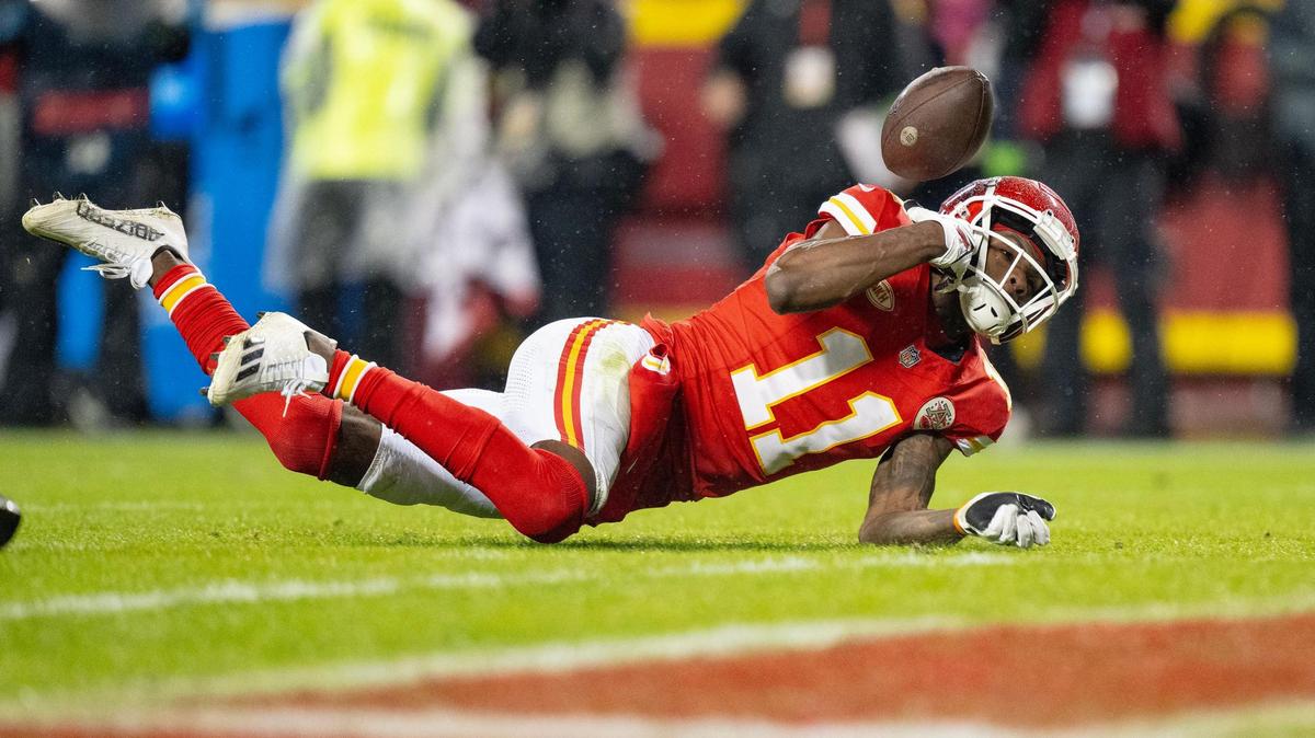 Kansas City Chiefs wide receiver Marquez Valdes-Scantling (11) drops a pass during an NFL football game against the Philadelphia Eagles on Monday, Nov. 20, 2023, at GEHA Field at Arrowhead Stadium in Kansas City.