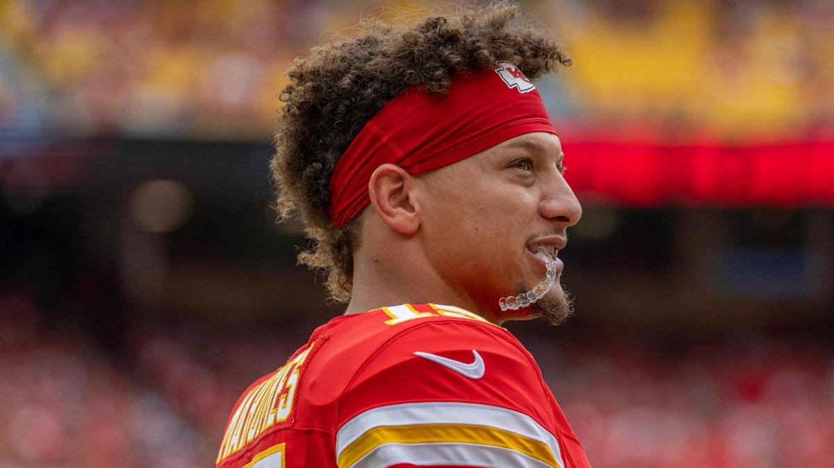 Kansas City Chiefs quarterback Patrick Mahomes watched fans in the stands during the preseason game against the Cleveland Browns at GEHA Field at Arrowhead Stadium on Saturday. Mahomes has put his condo near the Country Club Plaza up for sale. Listing price is $550,000.