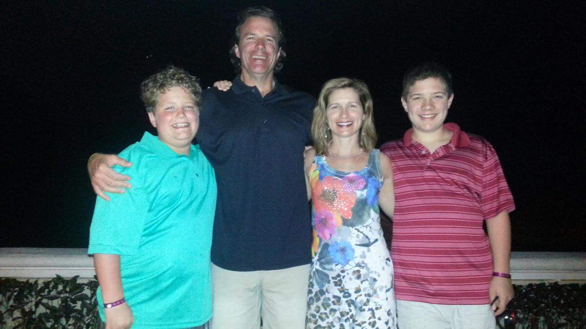 Lukas, Len, Mindy and Reat on what was their final family vacation as a family of four.