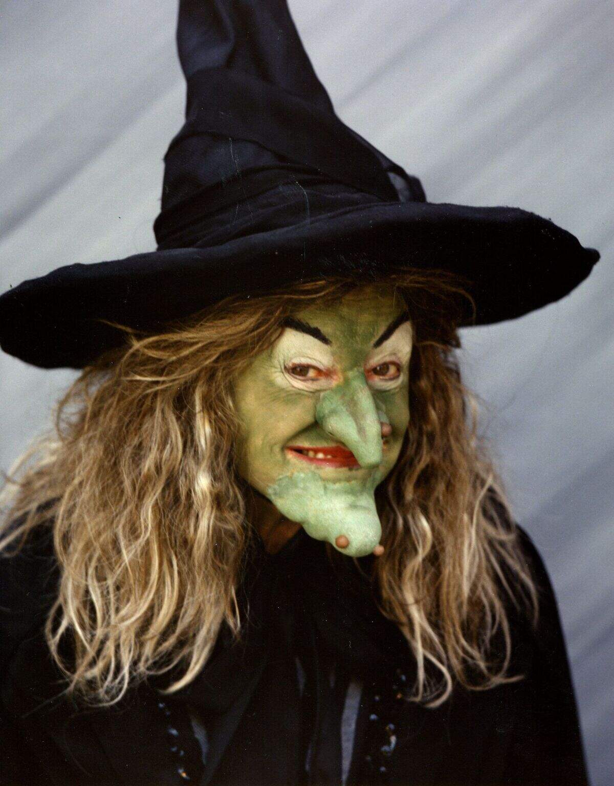Phyllis Diller was known for her comedy, but she portrayed the Wicked Witch of the West in “The Wizard of Oz” in 1991. She later joked that she played the part using her own nose.