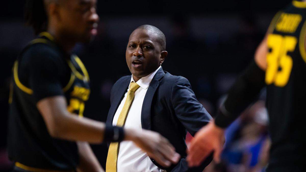 Missouri Tigers men’s basketball coach Dennis Gates shouts instructions to his team during Wednesday night’s game against the Gators at Exactech Arena at the Stephen C. O’Connell Center in Gainesville, Florida.